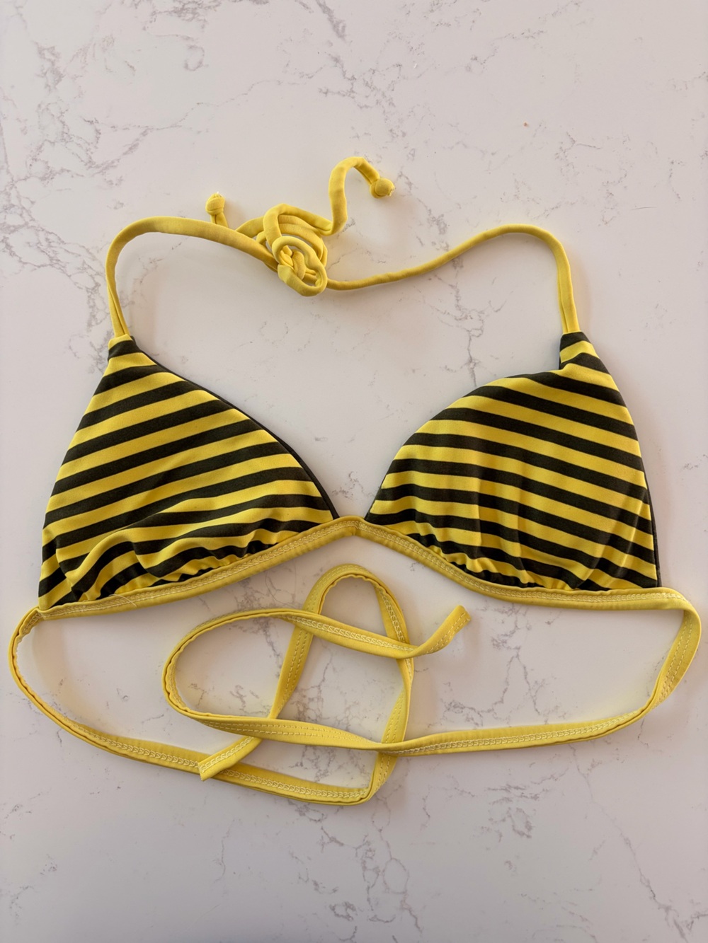 ๐ Hurley Camo & Yellow reversible padded triangle Bikini Top - Picture 2 of 2